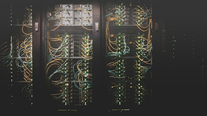 Ilustrasi Kelebihan Sewa Mikhmon Online Cloud Dibandingkan Localhost Offline
